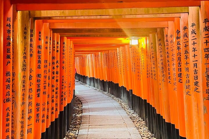 Explore Kyoto's Secret Zen Gardens and Iconic Torii Gates: Guided Walking Tour