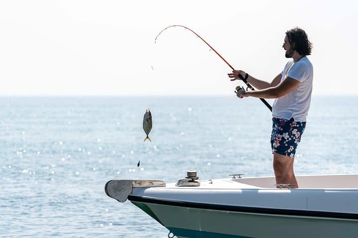 Abu Dhabi Combo Fishing and Island Hopping: 5-Hour Private Boat Trip photo 1