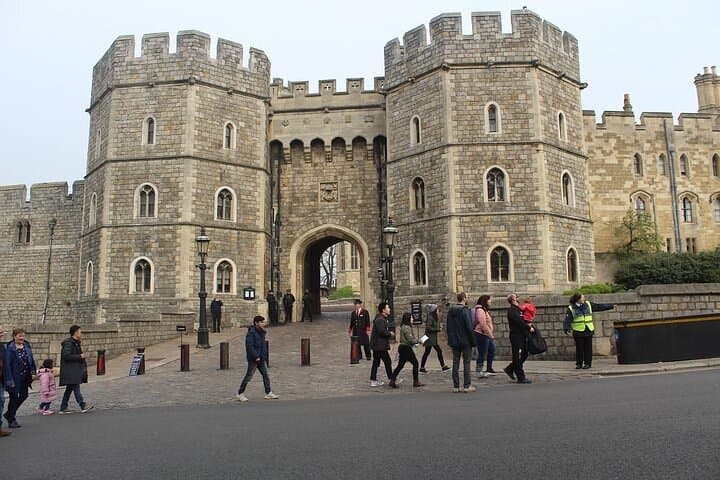 Private Transfer: Southampton Cruise Port to London via Stonehenge & Windsor Castle photo 4