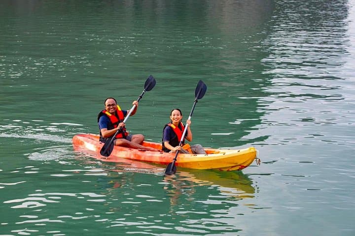 Paddling Halong to Lan Ha Bay: Private Canoe Trip to Hidden Beaches photo 3