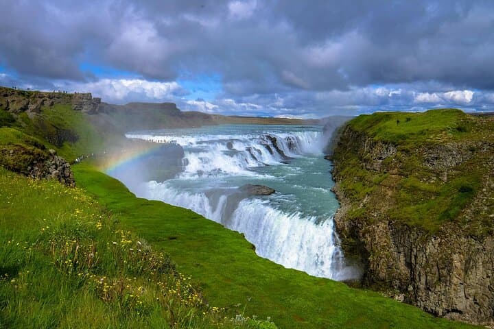Golden Circle Small-Group Tour: Þingvellir, Geysir & Gullfoss Highlights photo 4