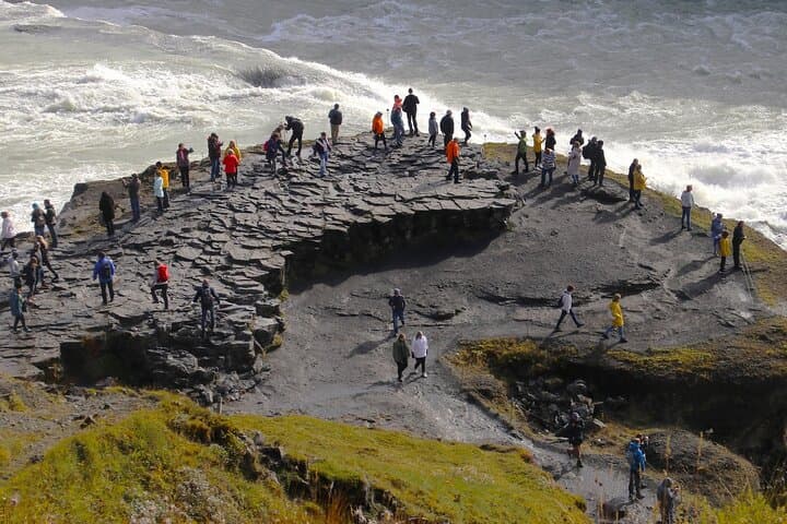 Golden Circle Small-Group Tour: Þingvellir, Geysir & Gullfoss Highlights