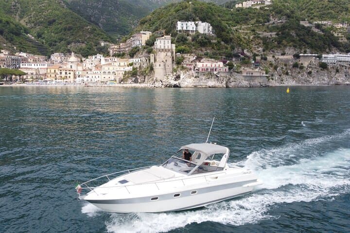 Luxury Amalfi Coast Full-Day Boat Tour — Swim, Snorkel & Positano Stop photo 4