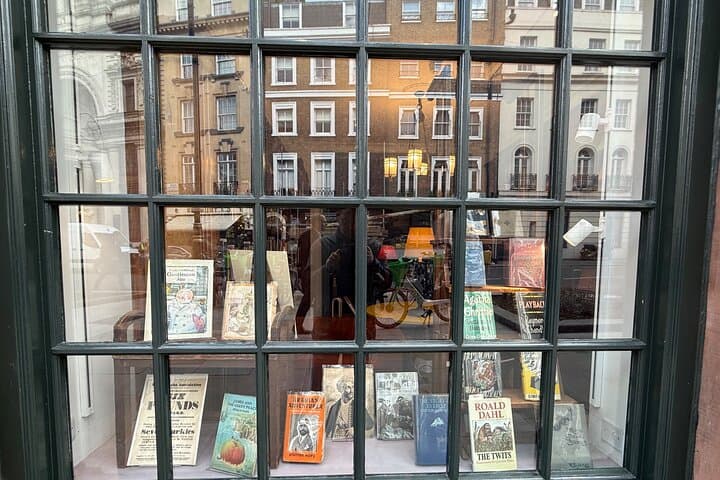 Wandering London Bookshops: Guided Walk from British Library to Piccadilly photo 4