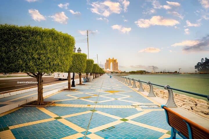 Evening Abu Dhabi Highlights: Sheikh Zayed Mosque, Corniche & Dates Market Tour photo 4