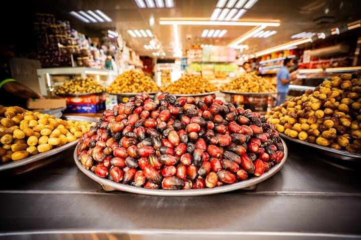 Evening Abu Dhabi Highlights: Sheikh Zayed Mosque, Corniche & Dates Market Tour photo 5