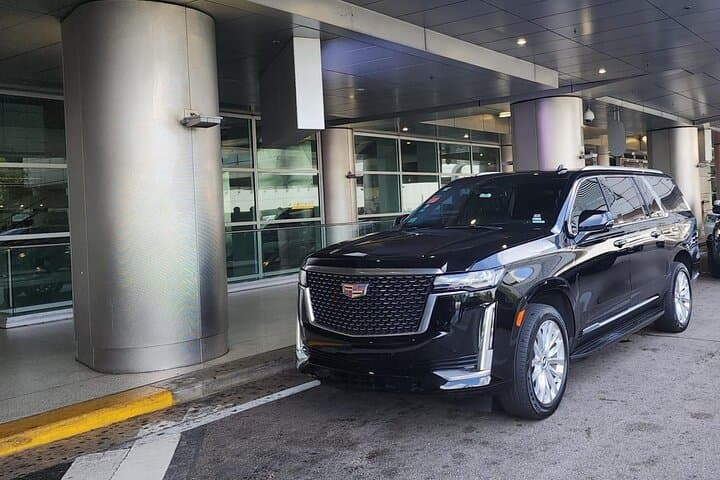 VIP Transfer to Miami International Airport and Port of Miami — Private Black Car Service