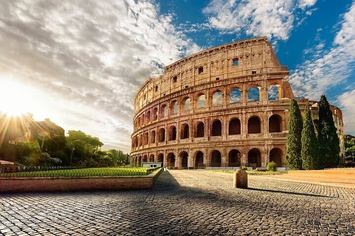 Private Colosseum, Roman Forum & Palatine Hill Walking Tour photo 1