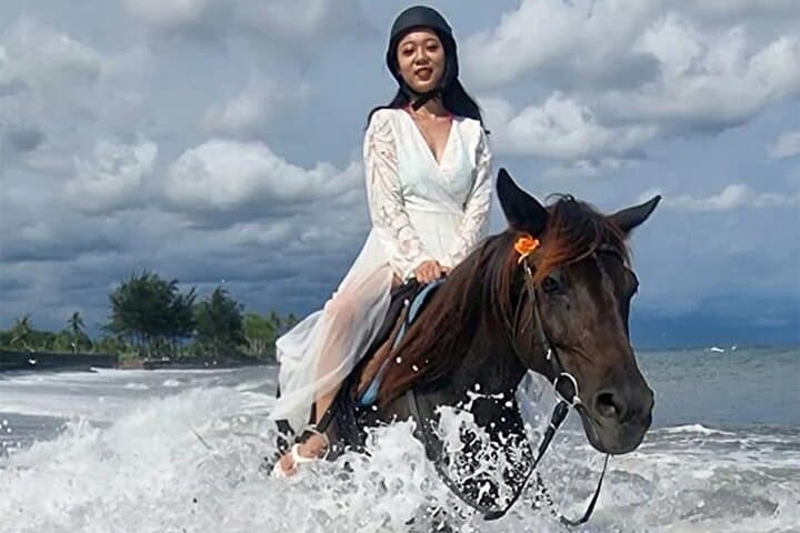 Jimbaran Beach Horseback Riding: 30-Minute Guided Ride in Bali photo 3