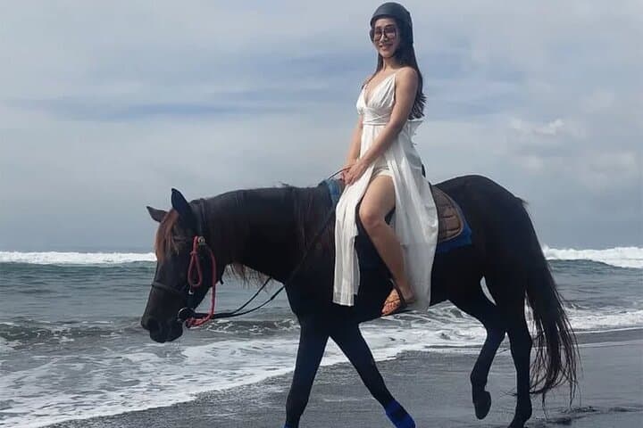 Jimbaran Beach Horseback Riding: 30-Minute Guided Ride in Bali photo 5