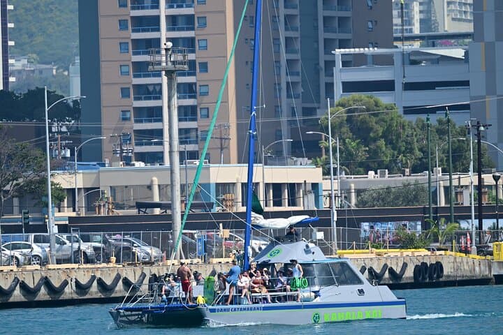 Oahu Catamaran Waikiki Sunset Cruise on a 40-Foot Catamaran photo 2
