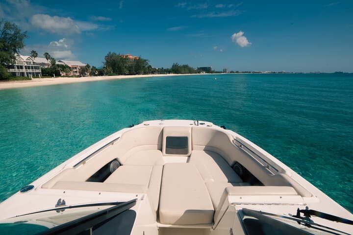 Private Grand Cayman Charter: Stingray City, Starfish Point & Snorkel Tour photo 3