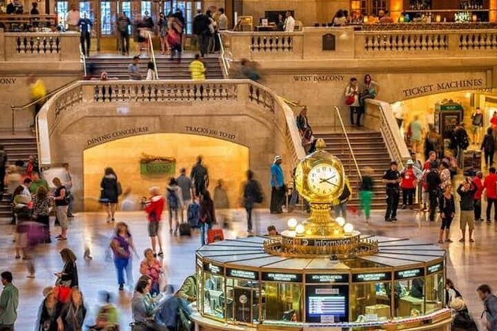 Private New York Hidden Gems Day Tour — Luxury Car, Local Secrets & Iconic Views photo 2
