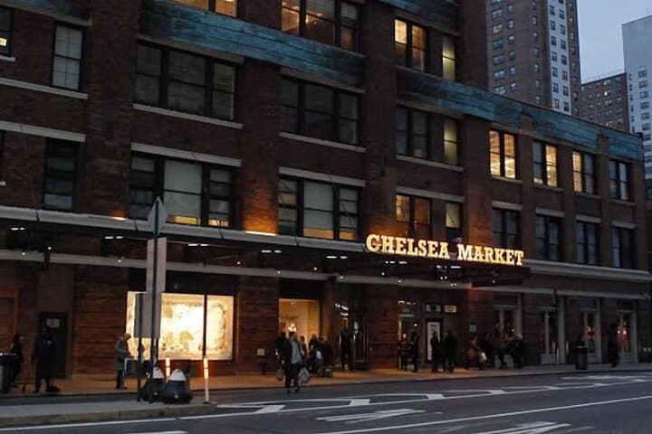 Private New York Hidden Gems Day Tour — Luxury Car, Local Secrets & Iconic Views photo 4