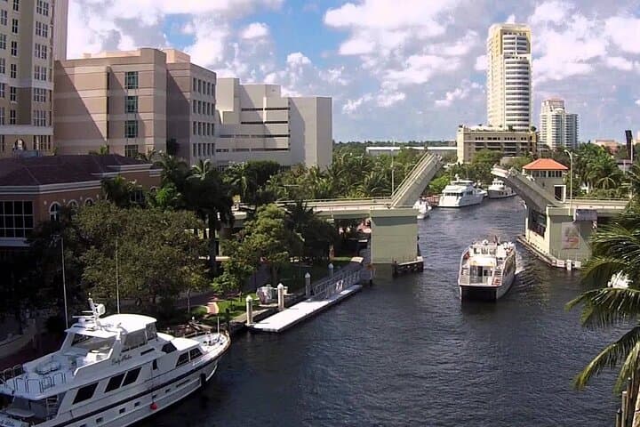 Miami and Fort Lauderdale Private City Tour: Beaches, Art Deco & Little Havana photo 3