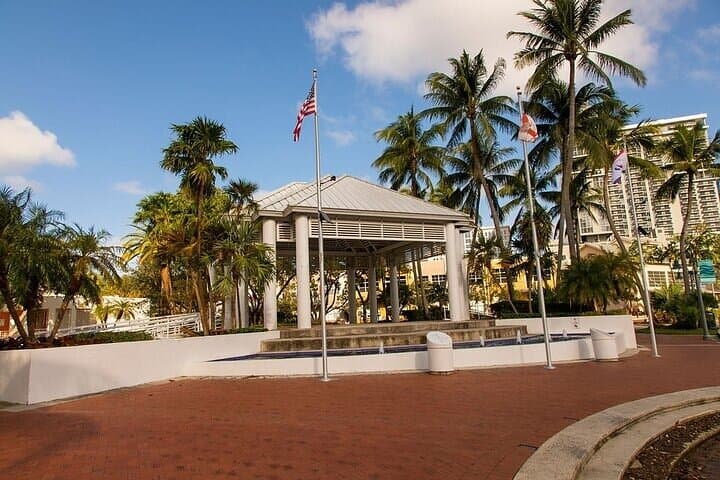 Miami and Fort Lauderdale Private City Tour: Beaches, Art Deco & Little Havana photo 6