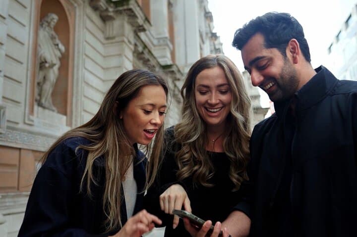Shadows of the Crown: London Food Treasure Hunt Around London Bridge
