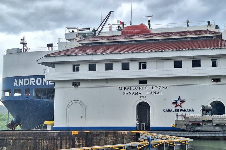 Panama Canal Private Tour — Miraflores Locks, Amador Causeway & Canal Zone photo 4
