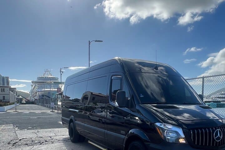 St. Thomas Airport Transfer to Yacht Haven & Bluebeards — Private Taxi (20 min) photo 3