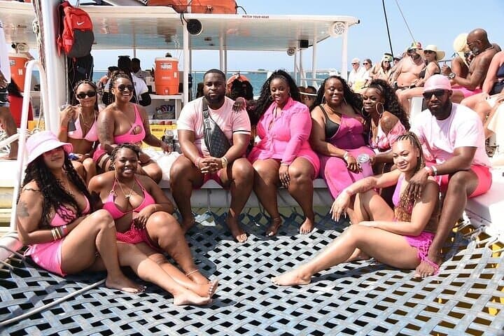Negril Sunset Party Catamaran: Snorkel, Rick's Cafe & Sunset Sail photo 4