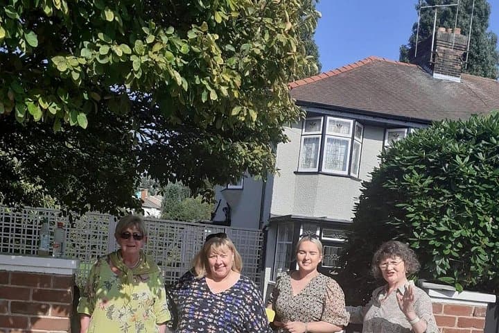 Beatles Heritage Tour: Liverpool Birthplaces, Penny Lane & Strawberry Fields photo 2