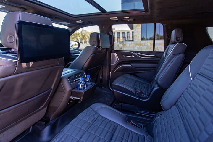 Austin Airport Transfer — Premium Black SUV Chauffeured Service photo 2