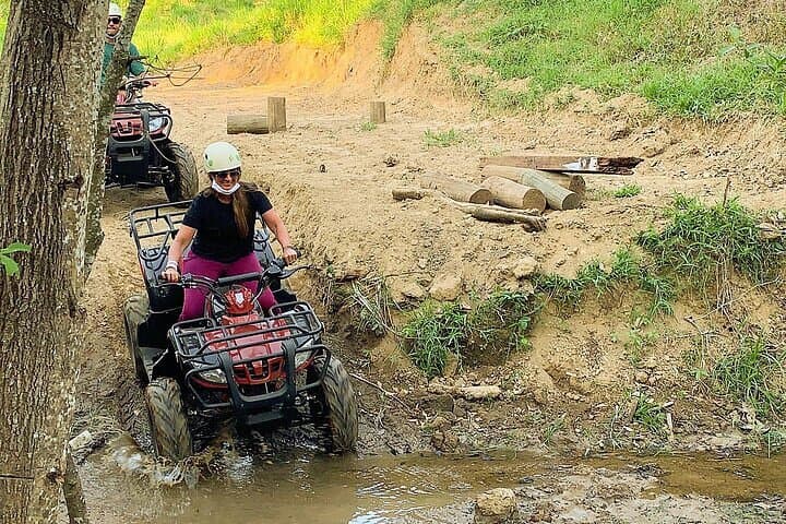 Roatan ATV Jungle Adventure and West Bay Beach Day-Pass photo 5