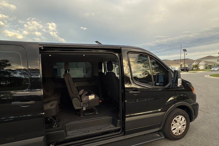Orlando Private Van Transfer: Direct MCO Rides to Disney World Hotels photo 3