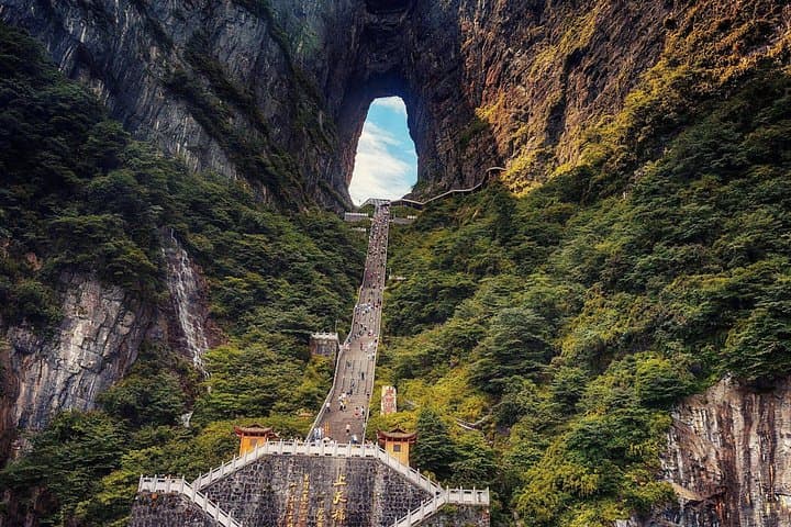 Tianmen Mountain Glass Walkway & Cable Car Day Tour — Zhangjiajie photo 3