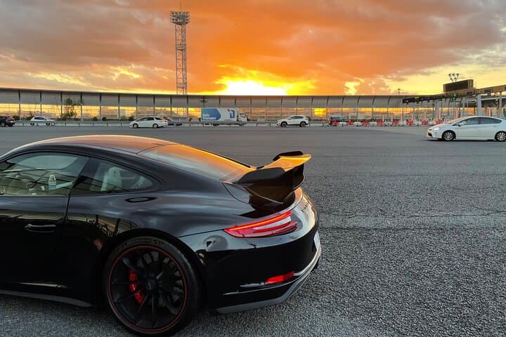 Tokyo Night Drive in a Porsche 911 GT3: Skyline Expressway Tour photo 4