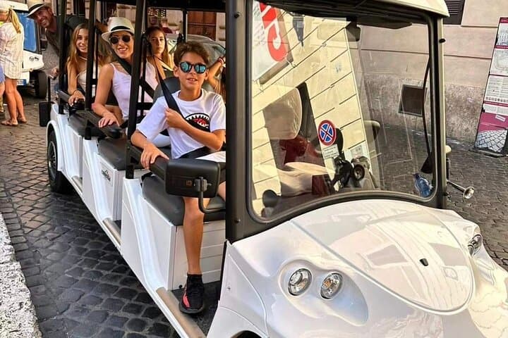 Historic Golf Cart Tour of Rome: Cruise Colosseum, Pantheon & Hidden Vistas photo 6