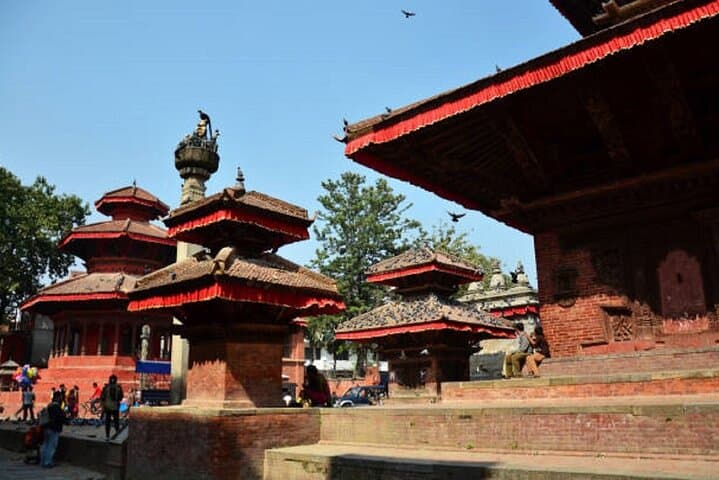 Essence of Nepal: 7-Day Kathmandu, Pokhara & Chitwan Hike and Culture Tour photo 2