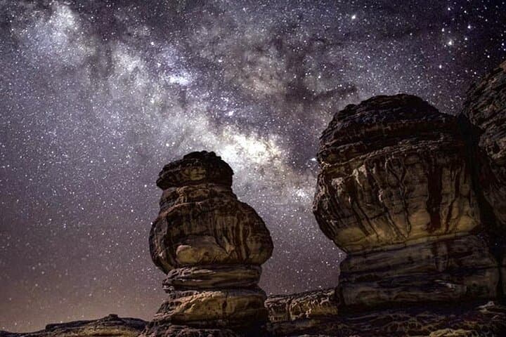 AlUla Starry Nights: Guided 3 km Night Hike to Sharaan Reserve Vantage photo 5