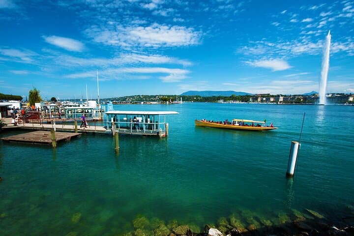 Secrets of Geneva's Jet d'Eau: Waterfront Walk, Local Legends & Apéritif Cruise photo 6