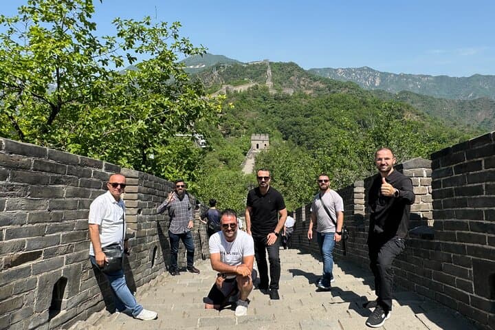 Mutianyu Great Wall Layover Guide — Cable Car, Toboggan & Fast Transfers