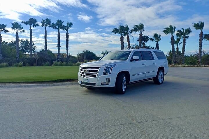 Cabo First-Class Private Transfer: Luxury Airport & Concierge Transport in Los Cabos