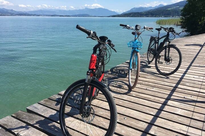 Private Zurich Bike Tour: Limmat, Old Town & Lake with Hotel Pickup photo 6