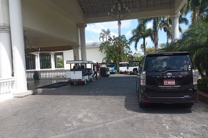 luxury-airport-transfer-to-negril-private-arrival-and-departure photo 4