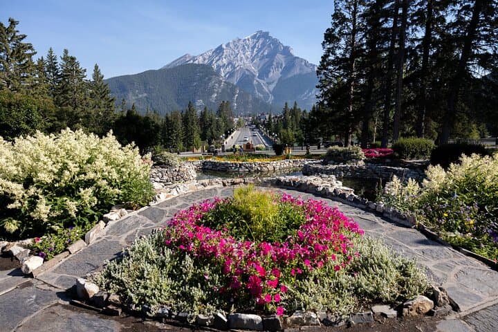 Banff History Walking Tour: Cave & Basin, Museums & Indigenous Stories