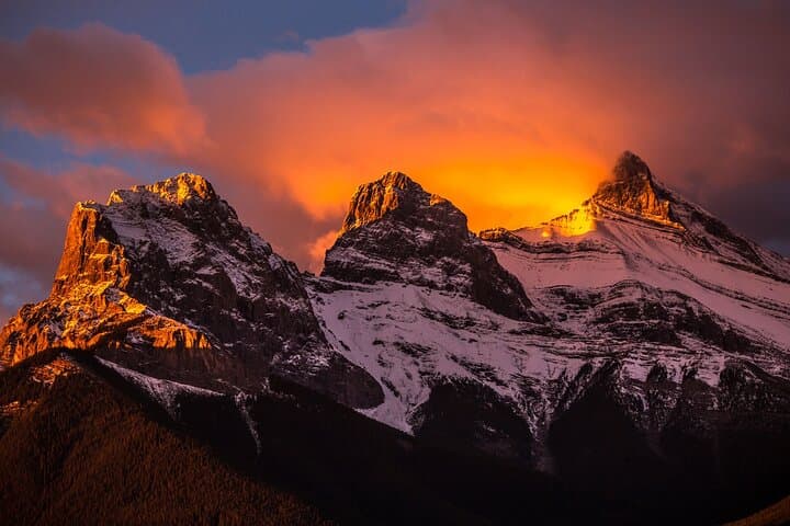 Canmore Sunset Walking Tour: Evening Nature Walk & Photo Vantages