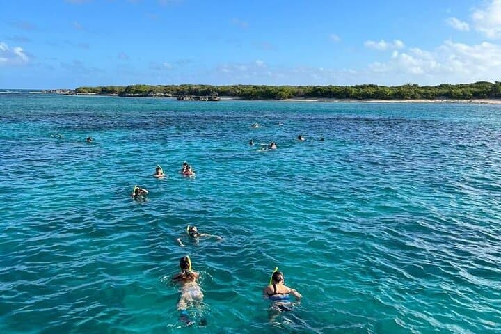 Icacos Snorkel, Beach & Sunset Tour from Fajardo — Half-Day Powerboat Escape photo 4