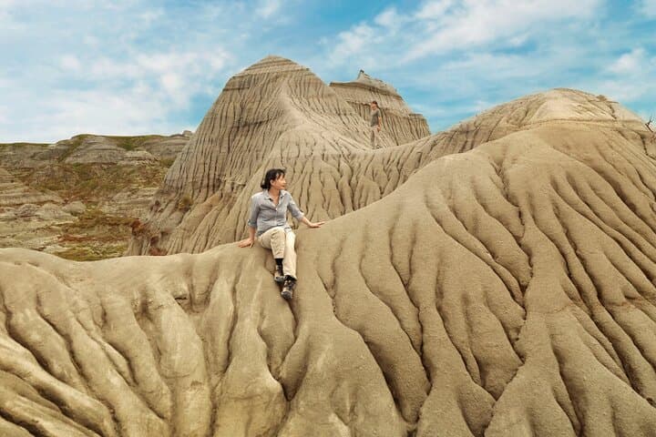 Banff to Drumheller Badlands & Royal Tyrrell Private Day Tour photo 2