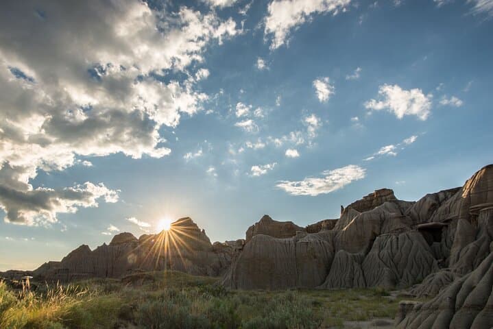 Banff to Drumheller Badlands & Royal Tyrrell Private Day Tour photo 4