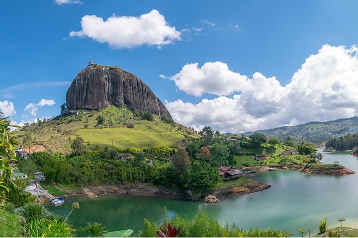 Medellín to Guatapé & El Peñol Day Tour with Coffee Farm Experience photo 3