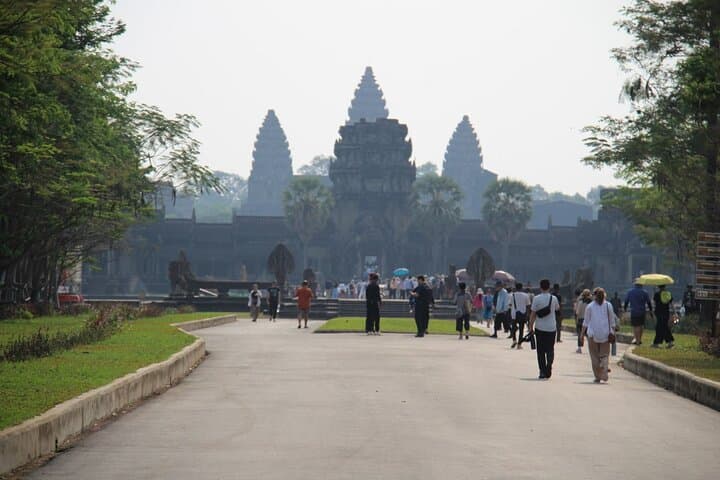 Ancient Temple Explorer: 3-Day Private Angkor Tour photo 6