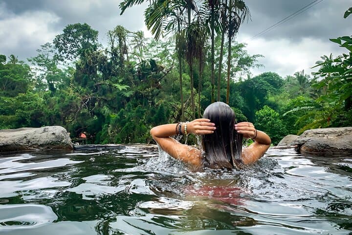Highlands to Sea: Private Full-Day Bedugul, Jatiluwih & Tanah Lot Tour photo 6