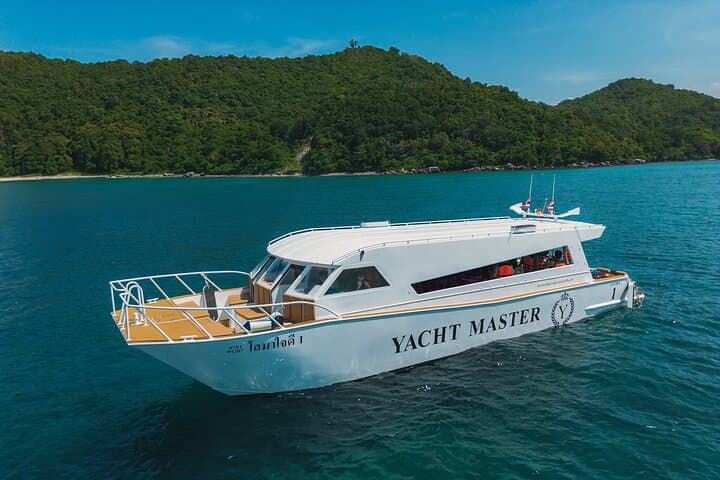 Phi Phi, Bamboo & Maithon Island-Hopping: Premium Speed Catamaran from Phuket