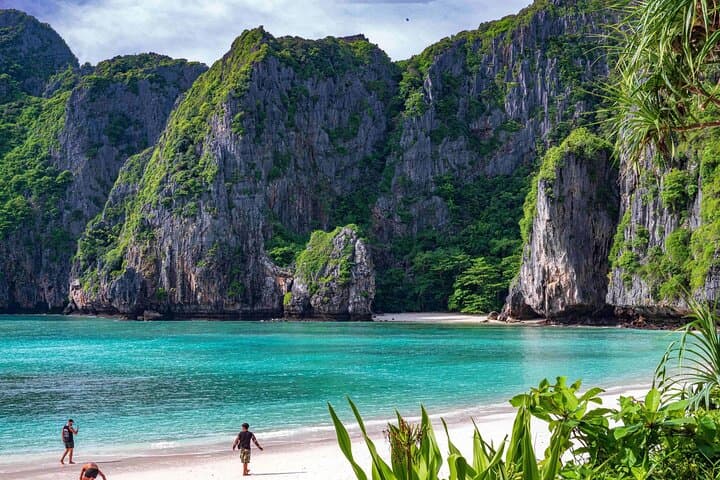 Phi Phi, Bamboo & Maithon Island-Hopping: Premium Speed Catamaran from Phuket photo 3