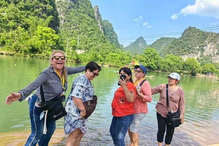 Li River Bamboo Raft Tour to Xingping and Xianggong Mountain photo 4