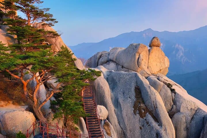 East Korea 3-Night 4-Day Cultural & Coastal Tour from Seoul